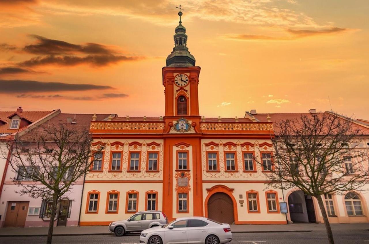 Rozmaryn Rooms & Apartments Rakovník Exteriör bild