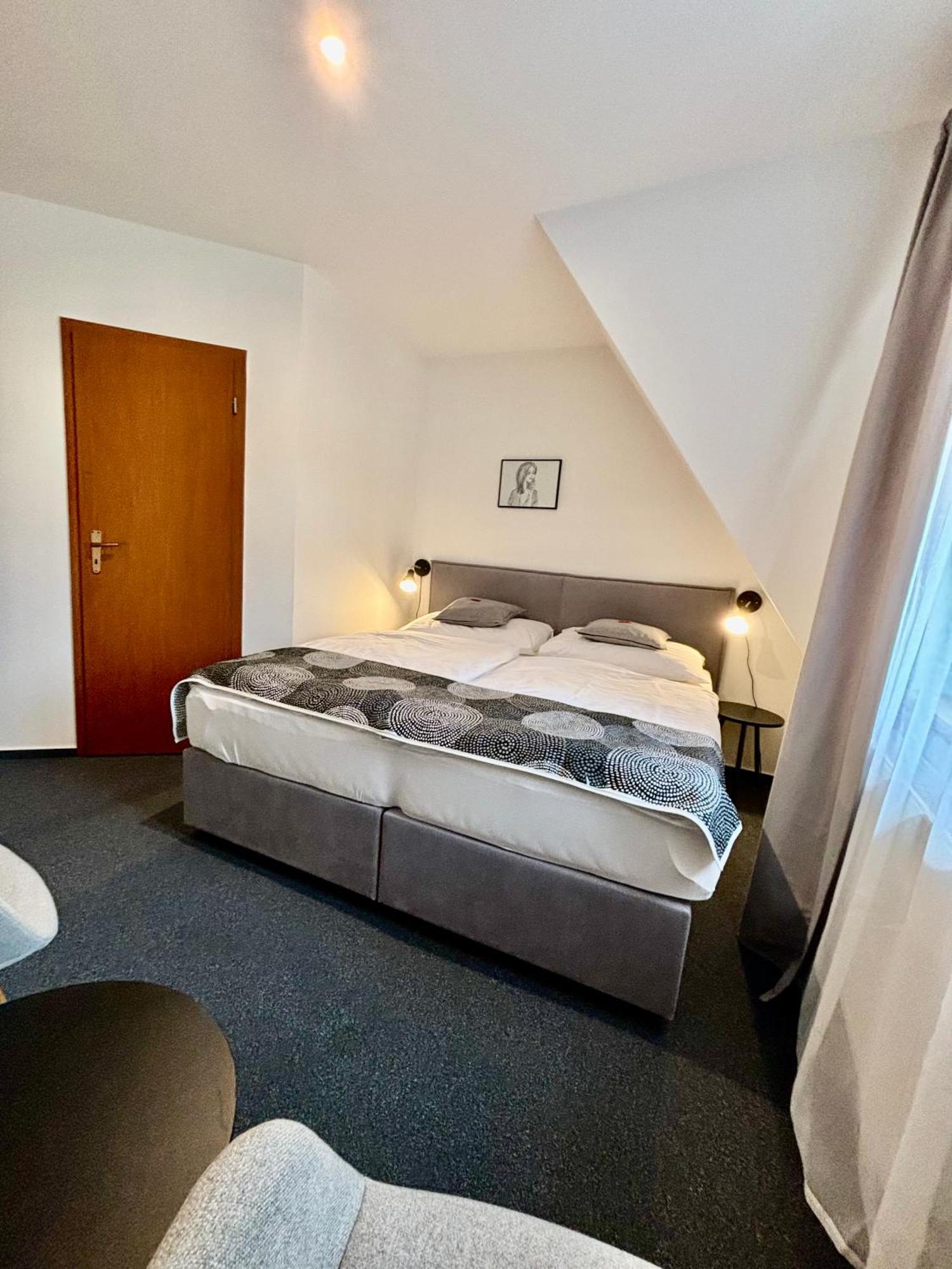 Rozmaryn Rooms & Apartments Rakovník Exteriör bild