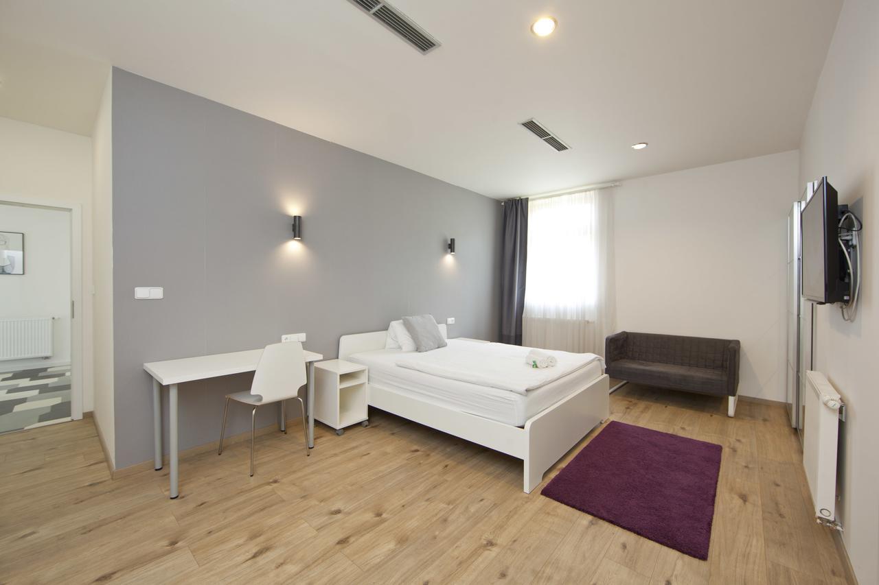 Rozmaryn Rooms & Apartments Rakovník Exteriör bild